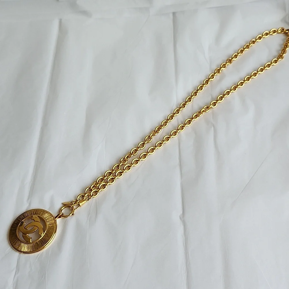 Authentic Vintage CHANEL Logo Pendant Necklace Gold - Picture 11 of 13